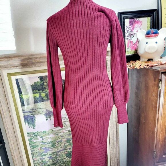 MAD for Love Ribbed Dress Color Maroon. Size Small - Picture 1 of 9